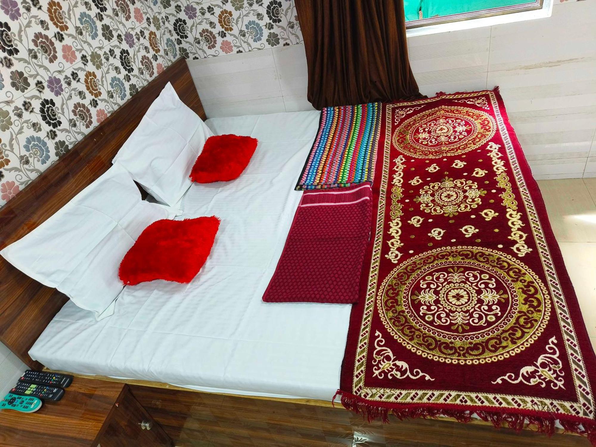 Hotel O Sai Palace Мумбаи Экстерьер фото